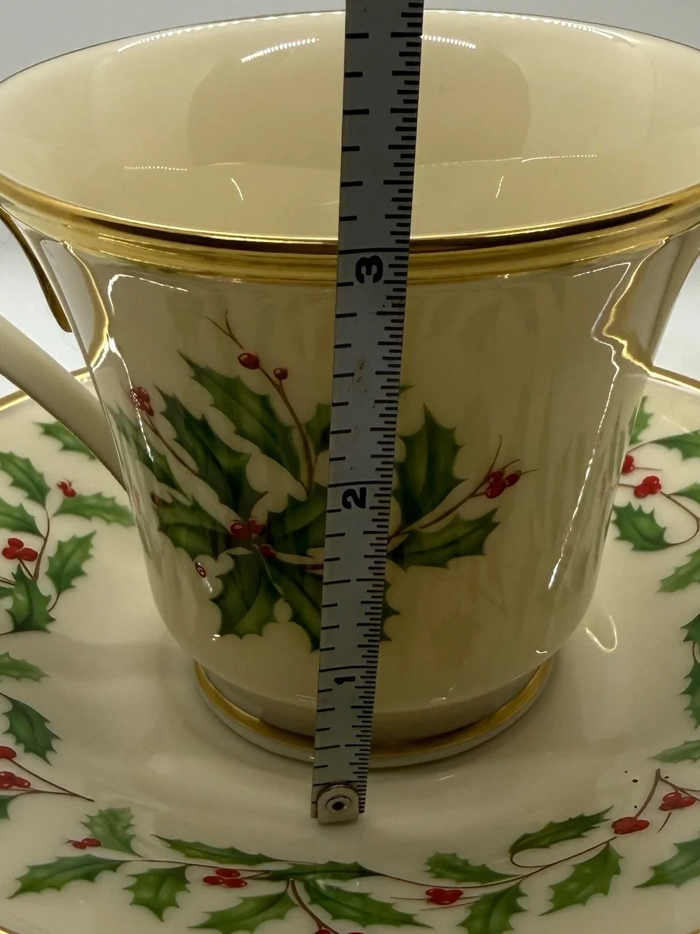 Lenox Holiday Holly Teacup and Saucer with Gold Trim -Cup is NWT